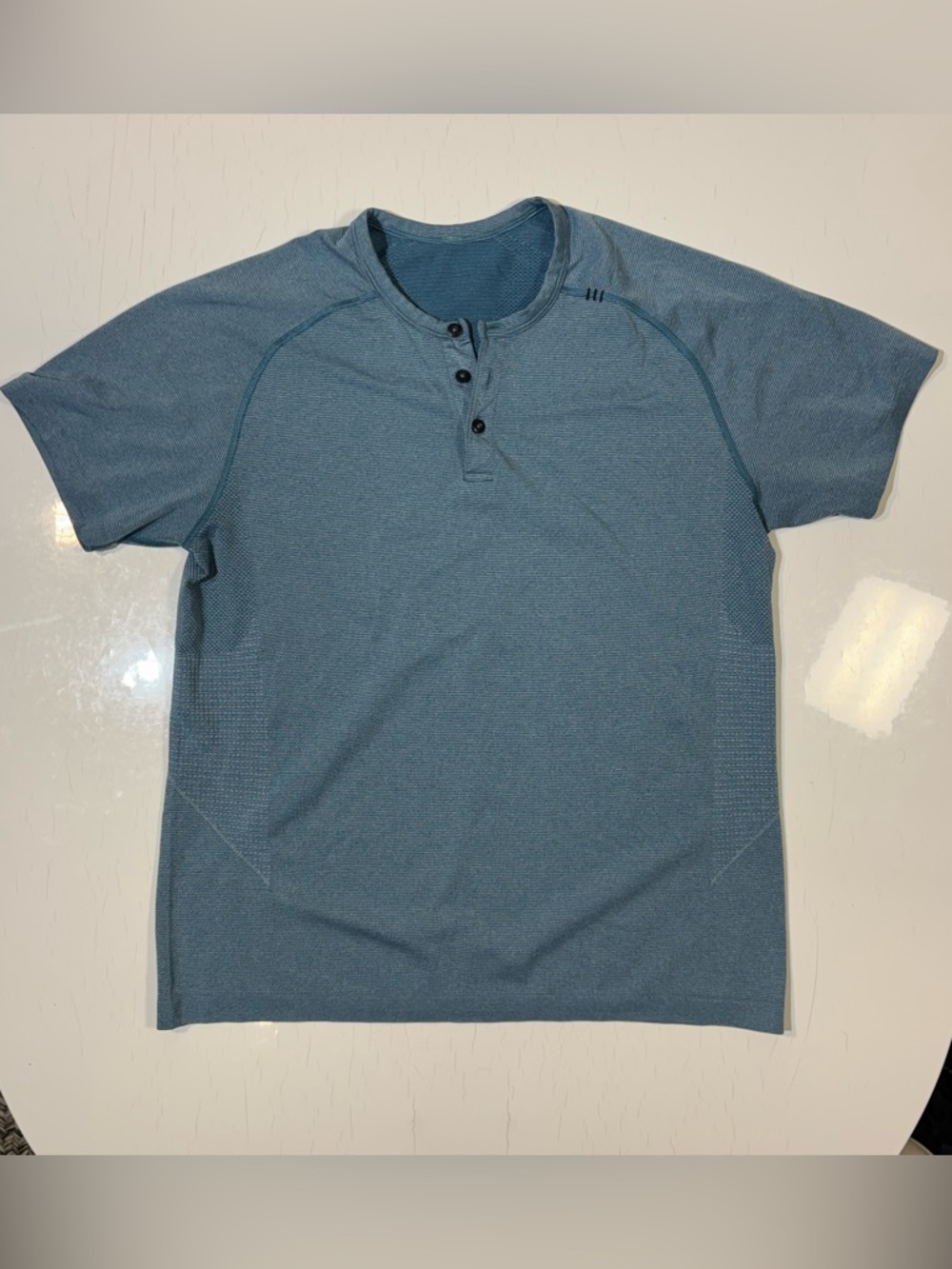 lululemon athletica Men's Short-Sleeve Henley - Slate Blue